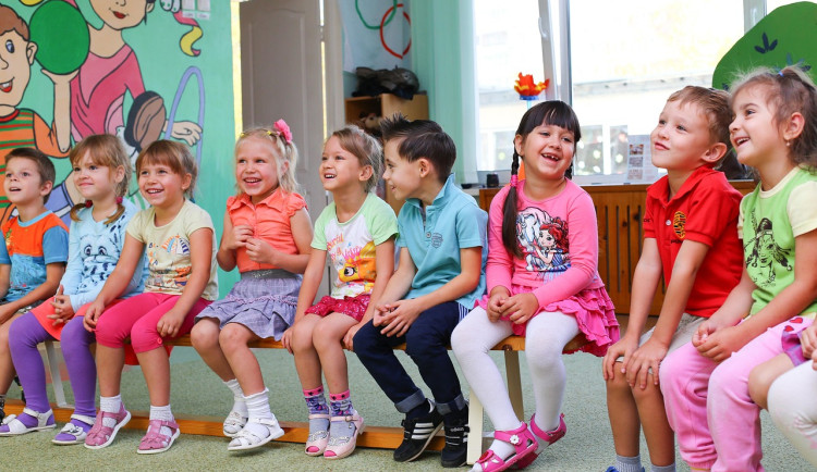 Vyškov posiluje bezpečnost ve školkách SOS tlačítky, opatření plánují i pro školy