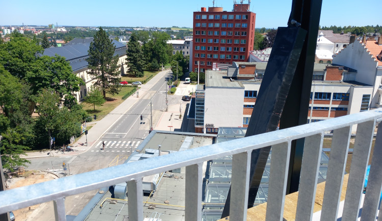 Na jaře budou na střeše Horácké arény vyhlídkové plošiny, bude z nich vidět Jihlava