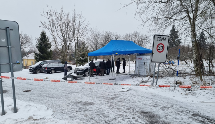 Ve Hnojníku explodoval výdejní box, místo zajišťují pyrotechnici a kriminalisté