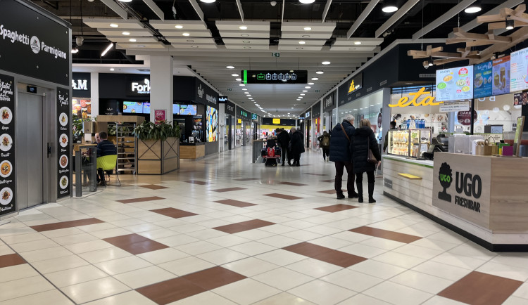 Od ranní kávy po nový kabát. V NC Královo Pole zvládnete víc, než čekáte