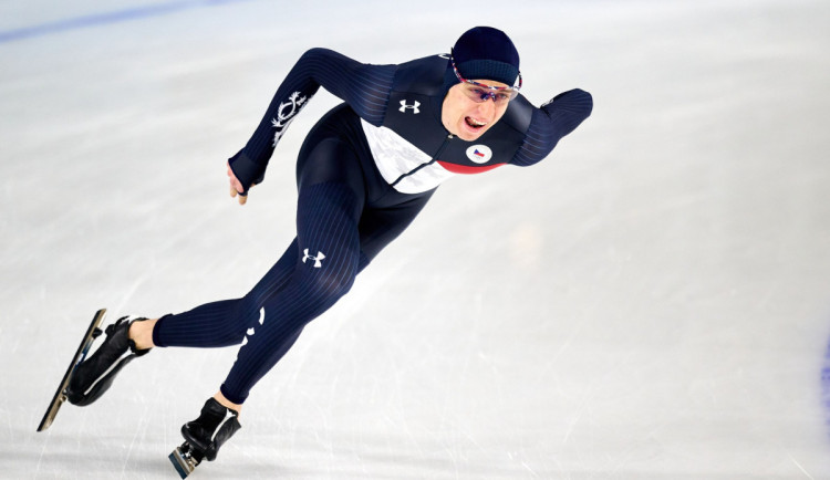 Olympijské zlato pro Jílka. Devatenáctiletý rychlobruslař vyhrál závod na 10 km