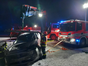Noční sněžení potrápilo jižní Moravu. Přibylo nehod, spoje mají zpoždění