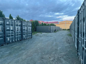 Kam s věcmi? Brňané objevují chytré skladovací kontejnery