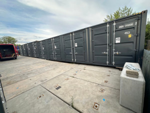 Kam s věcmi? Brňané objevují chytré skladovací kontejnery