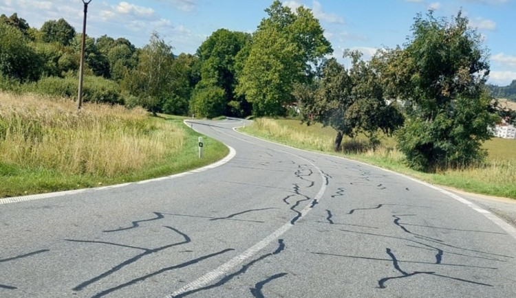 Silničáři letos na Žďársku opraví část tahu z Nového Města na Moravě do Olešné