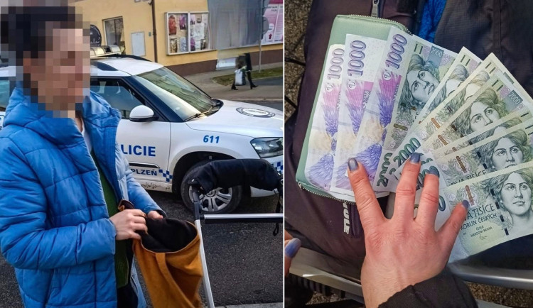 Z dodávky za jízdy vypadl kočárek. To, co bylo uvnitř, překvapilo i strážníky