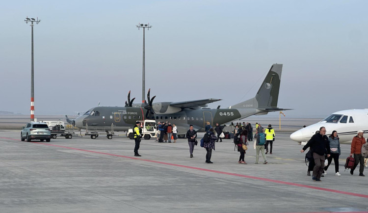 Velký armádní airbus odletěl do Egypta, po návratu do Česka se vydá do Ománu