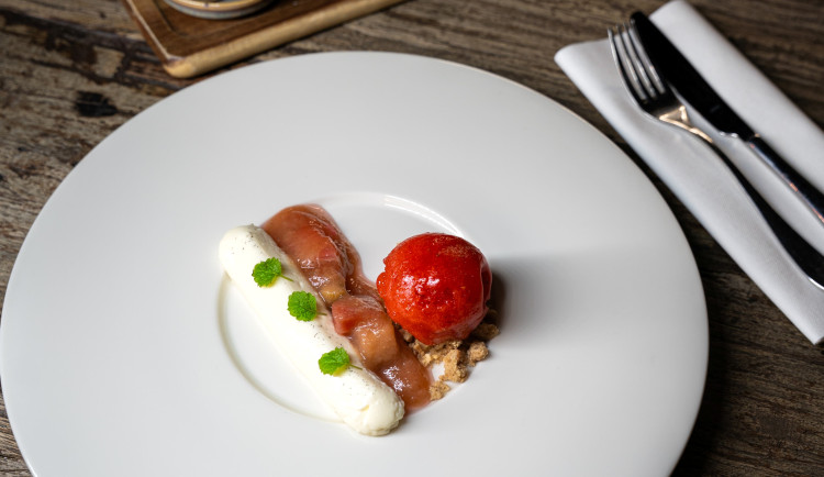 RestaurantWeek na jaře opět i v Brně: Foie gras, krevety i Pohlreichův burger za festivalové ceny