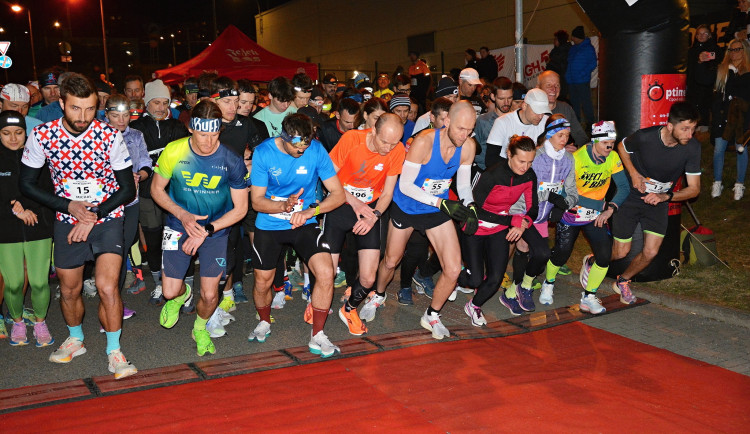 SOUTĚŽ: Noční desítka se v Jihlavě poběží už za dva týdny. Máme čtyři startovné