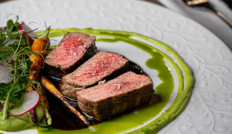 RestaurantWeek na jaře opět i v Brně: Foie gras, krevety i Pohlreichův burger za festivalové ceny