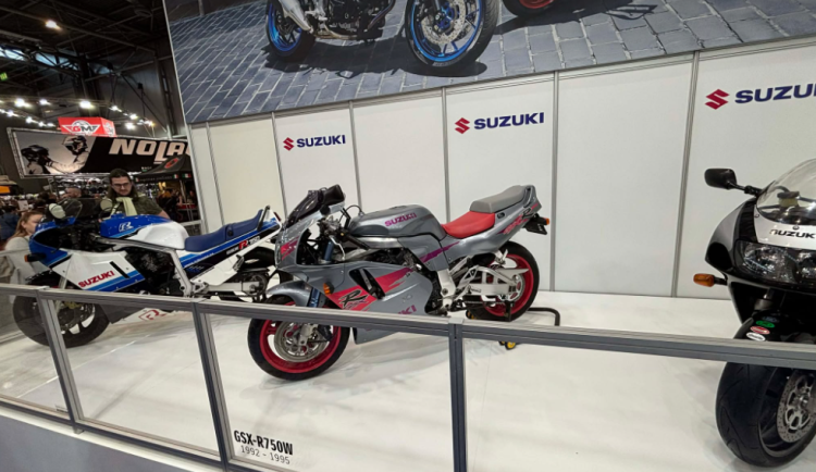 Do Brna se vrátil Motosalon. Zaměřil se letos také na motorkářky