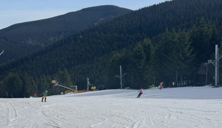 Provozovatelé areálů v Jeseníkách se pomalu loučí se sezonou. Byla nejlepší za poslední roky