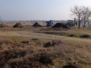 Z Podyjí zmizela obří skládka podrážek, pracovníci odvezli 115 tun odpadu