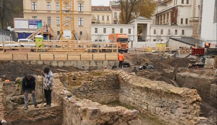 Při stavbě koncertního sálu odkryli středověký dům, Brno ho zpřístupní veřejnosti
