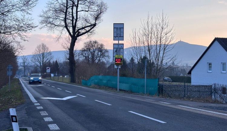 Pokuty za rychlou jízdu v Hejnické ulici v Liberci se začnou vybírat do začátku prázdnin