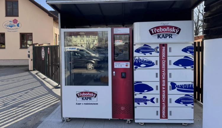 Rybářství Třeboň spustilo automat na čerstvé ryby. Zájem je hlavně o filet bez kostí