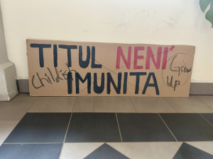 plakáty na Filozofické fakultě UHK