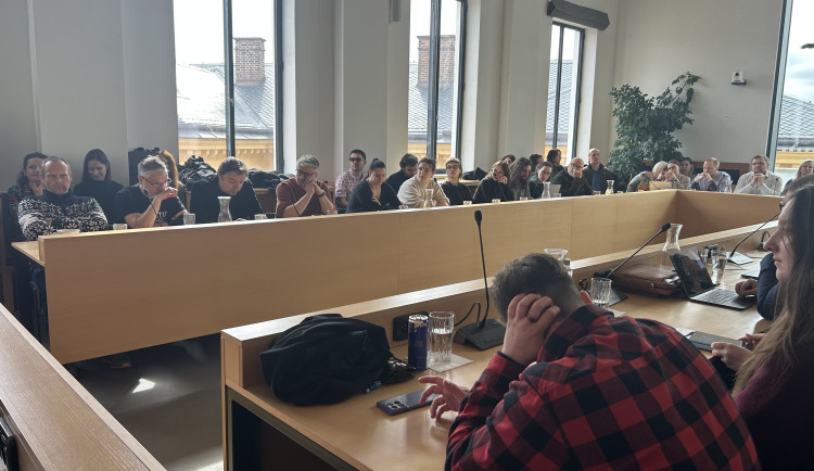 Nejsem démon, říká profesor obviněný z šikany studentů. Nyní začíná pracovat na UHK