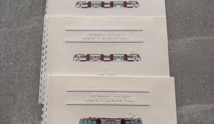 Brněnská MHD je přístupnější. Hmatový atlas tramvají pomůže nevidomým i neslyšícím