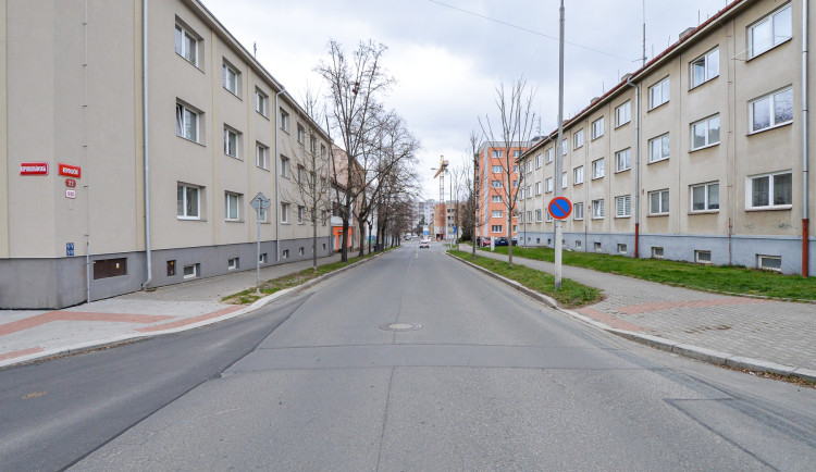 Kompletní oprava čeká Revoluční ulici v plzeňských Lobzích. Budou další uzavírky