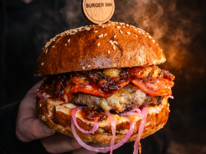 Z temna zpátky na vrchol. Burger Inn v Brně píše nový příběh a míří dál