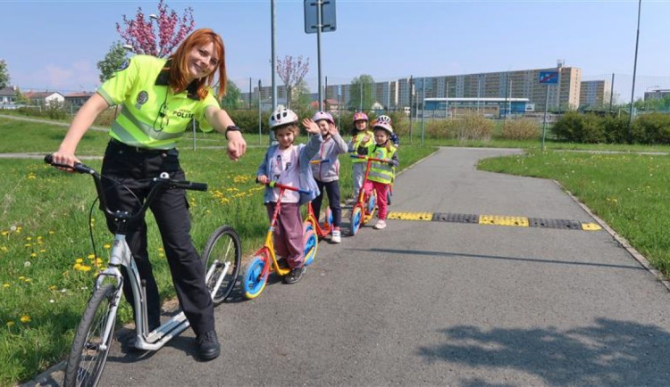Bez elektrokoloběžek, cigaret i psů. Dopravní hřiště v Hradci je po zimě znovu otevřené