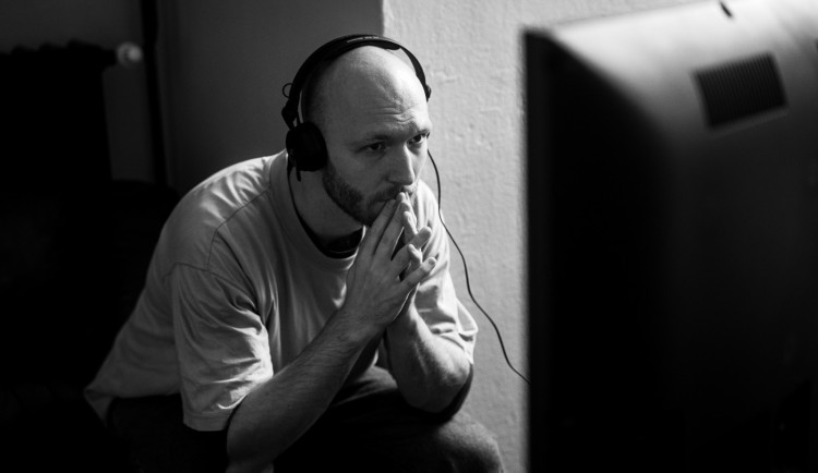 Nechci stagnovat, říká herec Maňák. Se seriálem z Jihlavy boduje i mimo ČR