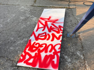 Fanoušci brněnské Zbrojovky posprejovali záchody Opavy. Škodu za 300 tisíc řeší policie