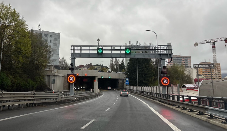 Tunel čeká pravidelná údržba. O víkendu omezí na průtahu Libercem dopravu