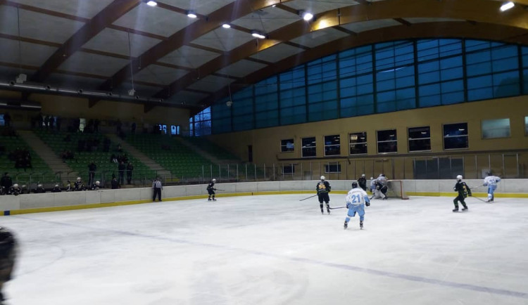 Cheb má studii na modernizaci zimního stadionu, začne odvodněním