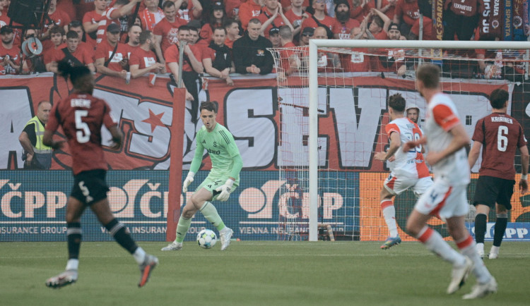 Nedohrané derby je komplikace i pro sázkové kanceláře, anulují sázky