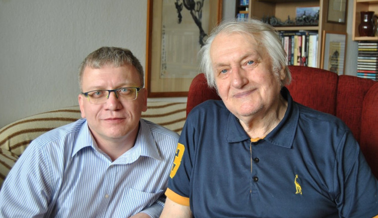 Pavel Hanzel z Opavy má 9400 pexes, zřejmě třetí největší sbírku na světě
