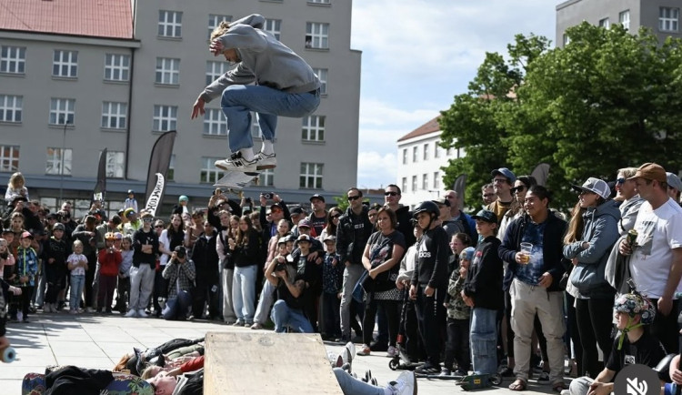 Z centra Hradce bude od pátku jedna velká skate stage, SkateSound je tady