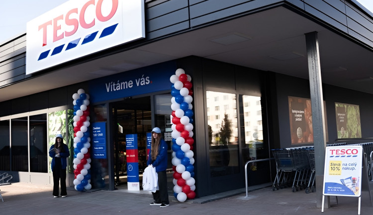 V Hradci otevřelo nové Tesco, už čtvrté