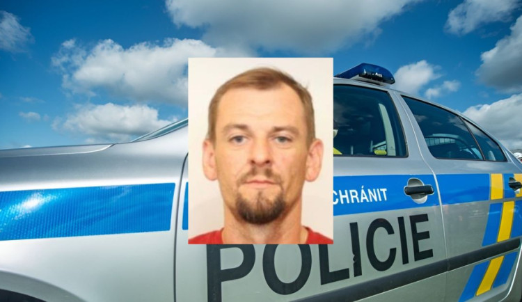 Policie na Náchodsku pátrá po muži. Hrozil sebevraždou a utíká před vězením