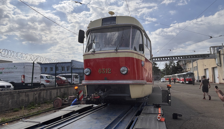 Brněnští technici vrací život pražským retro tramvajím. Opraví jich celkem šest