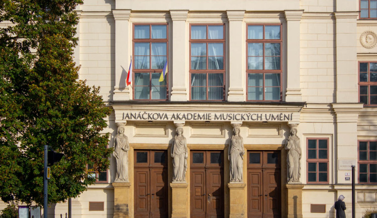 JAMU znovu hledá rektora. Po rychlém konci Willi vyhlásila škola nové volby