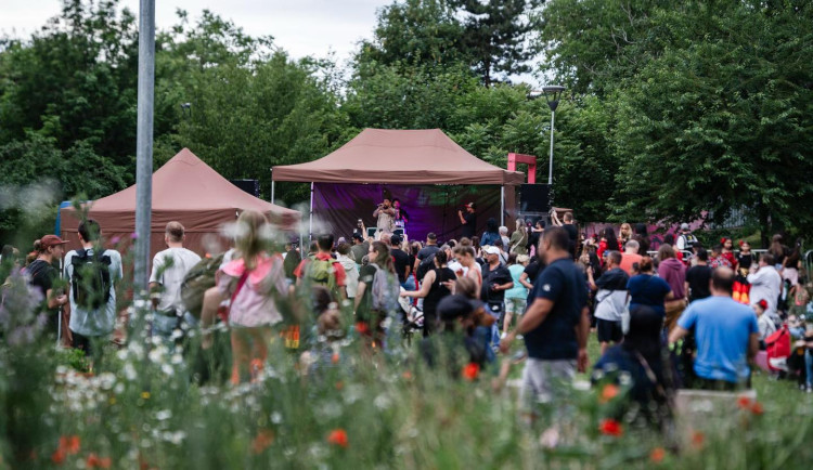 Kam o víkendu na jižní Moravě? Festival, nakládačka nebo památkový dům