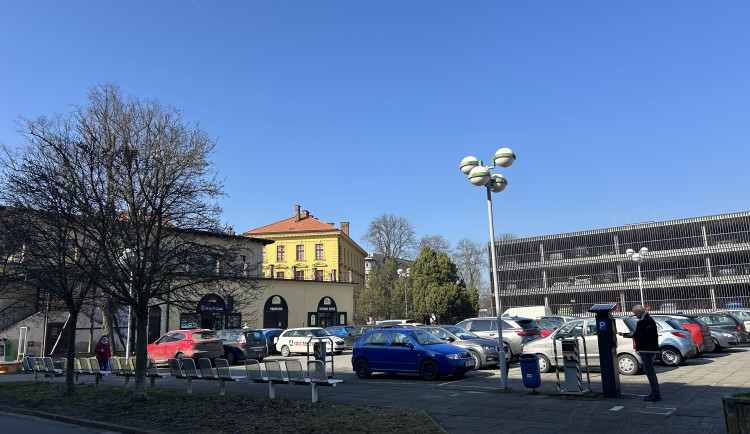 Hradec porušil zákon při výběru firmy na nové náměstí. ÚOHS soutěž zrušil