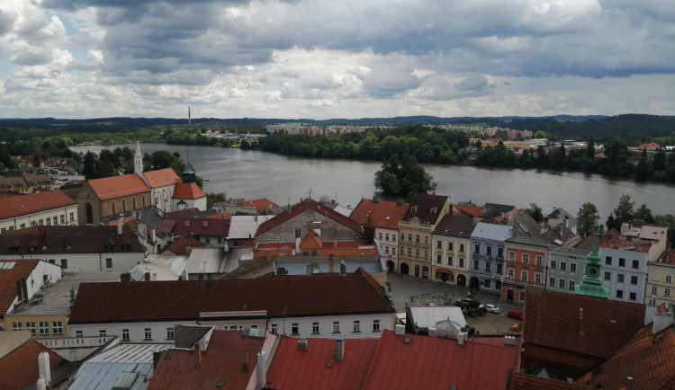 Slunečné dny střídá Medard. Jižní Čechy čeká několik chladnějších dní