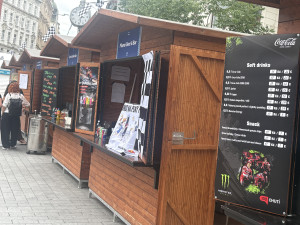 Kolik stojí pivo nebo pizza? Drbna zmapovala ceny ve fanzóně MotoGP