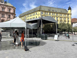 Světová muzika a jídla. Lidé v Brně zahájili svatojánské slavnosti