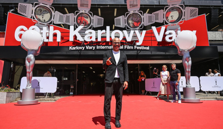 Jeffrey Wright uvedl film Basquiat, ve kterém hraje po boku slavných kolegů
