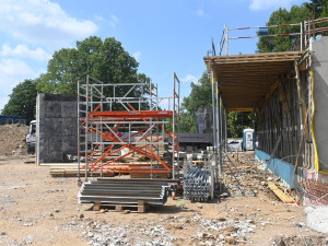 Více prostoru, modernější zázemí. V Židenicích rostou nové budovy domova pro seniory