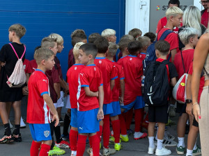 FOTO: Brno, b*zerantů plno. Fanoušci Sparty dorazili na stadion Zbrojovky