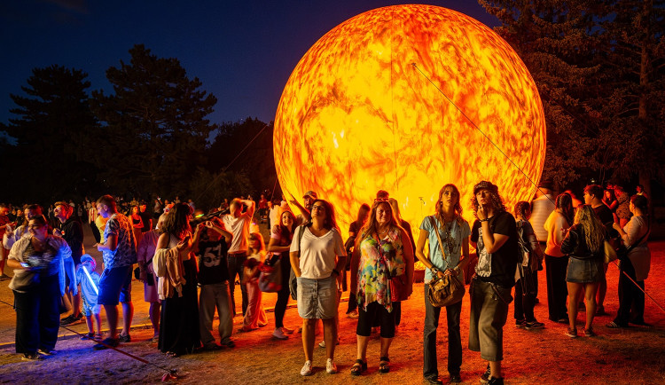 Festival planet Brno 2026 vstupuje do druhého poločasu