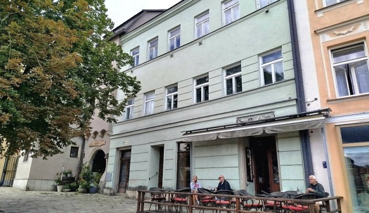 Dům v centru Jihlavy by do dvou let měli obsadit zubaři. Oprava čeká i byty