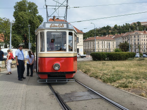 Muzeum města Brna a dopravní podnik představili projekt hostům a novinářům při jízdě historickou tramvají po trase linky 1.