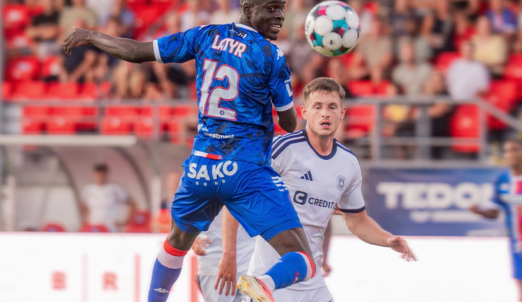 Olomoučtí fotbalisté vyhráli v Brně nad Artisem 2:1. Slaví první vítězství