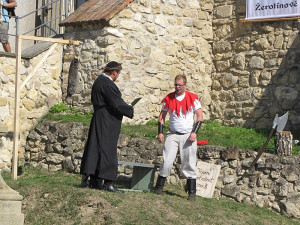 Kat a farář z divadelní hry